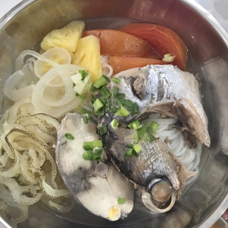 Step 5 Completion Tuna jellyfish noodles Nha Trang