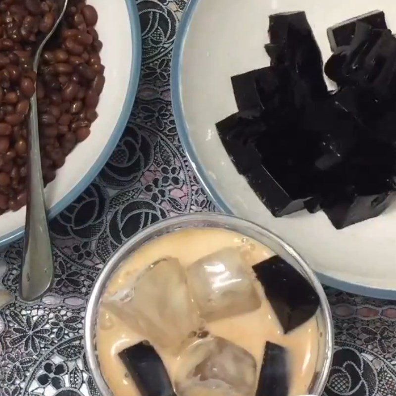 Step 5 Completion Red Bean Milk Tea with Jelly