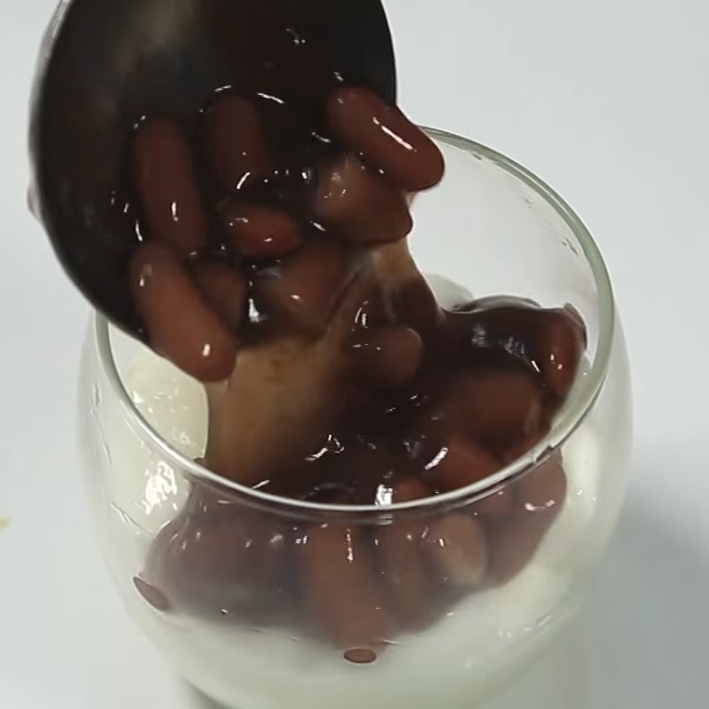 Step 3 Completion Red bean yogurt