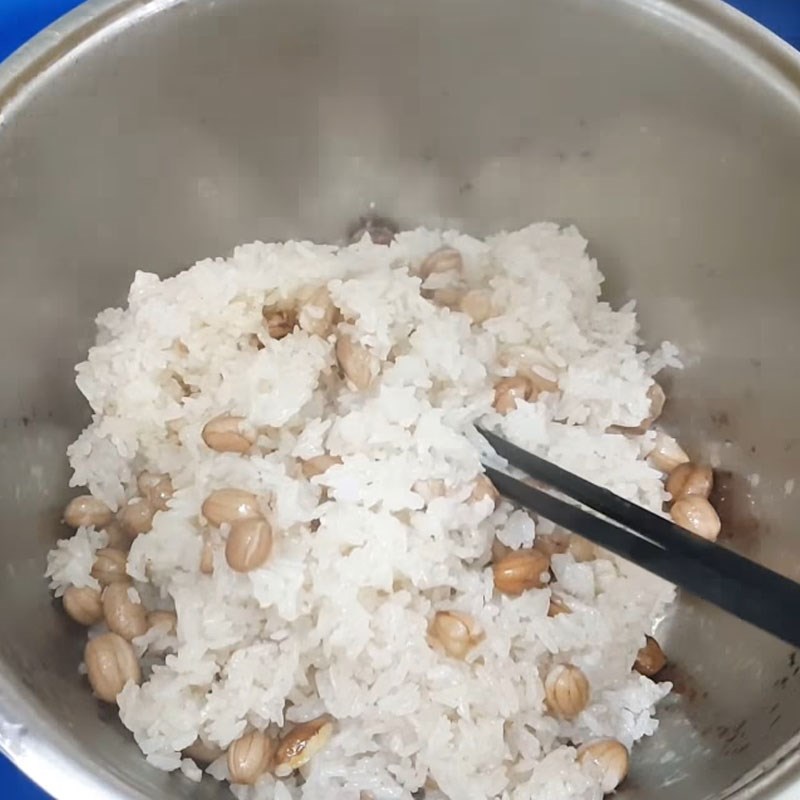 Step 6 Completion Savory sticky rice with peanut