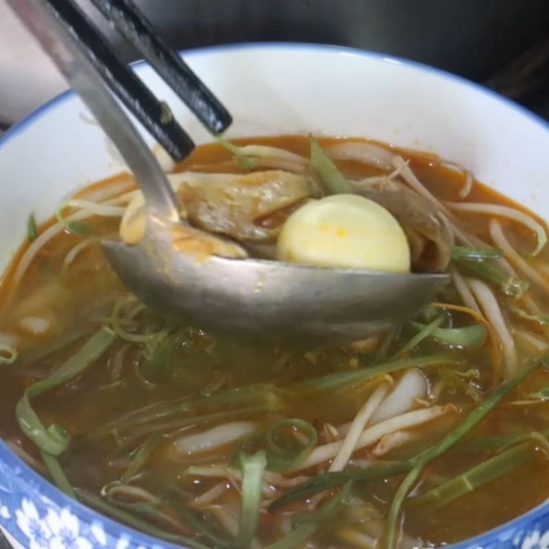Step 5 Completion Crab Rice Noodles with Coconut Milk
