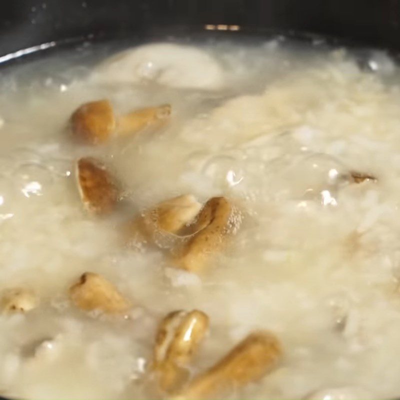 Step 3 Complete the mushroom porridge Vegetarian Tram mushroom porridge