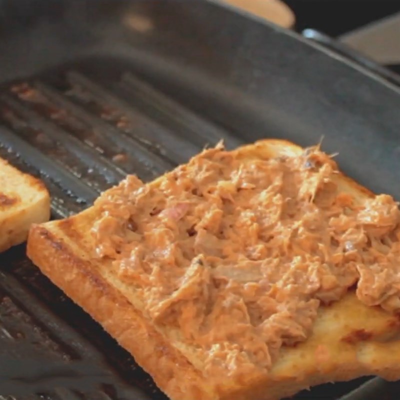 Step 4 Completion of Tuna Cheese Sandwich