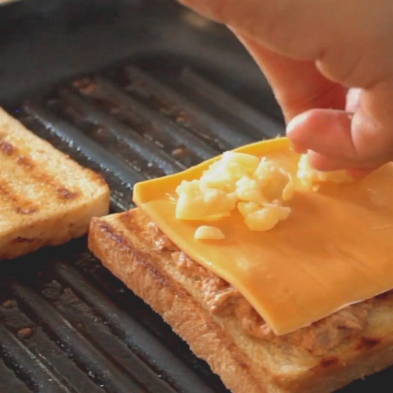 Step 4 Completion of Tuna Cheese Sandwich