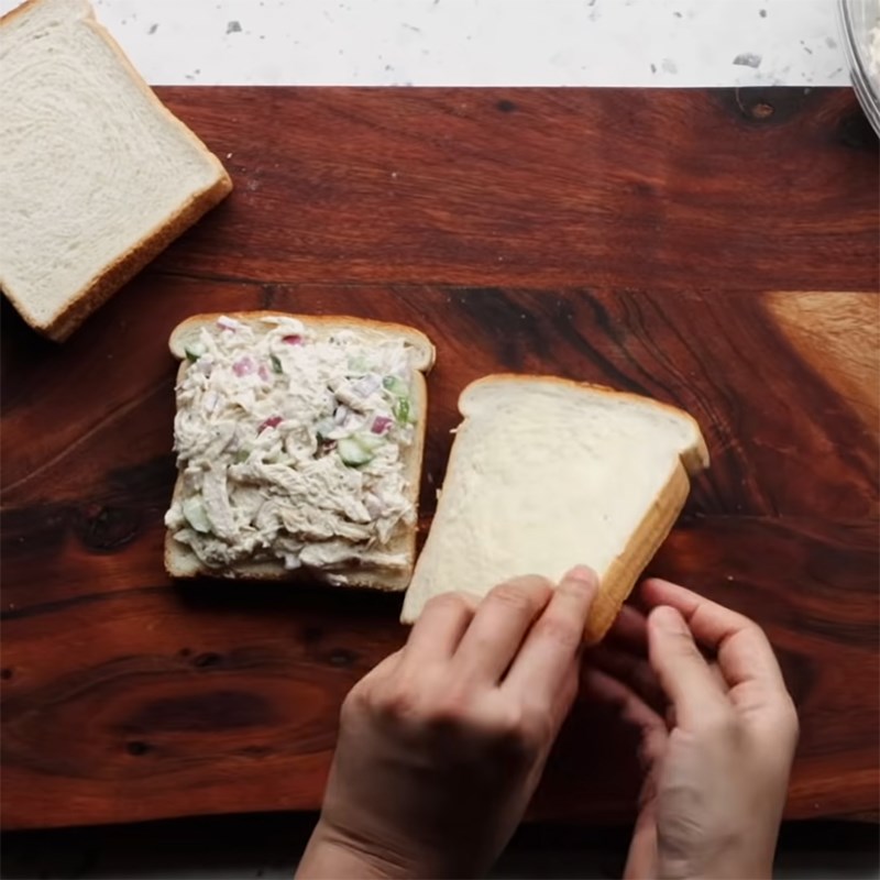 Step 5 Finalizing cucumber chicken sandwich