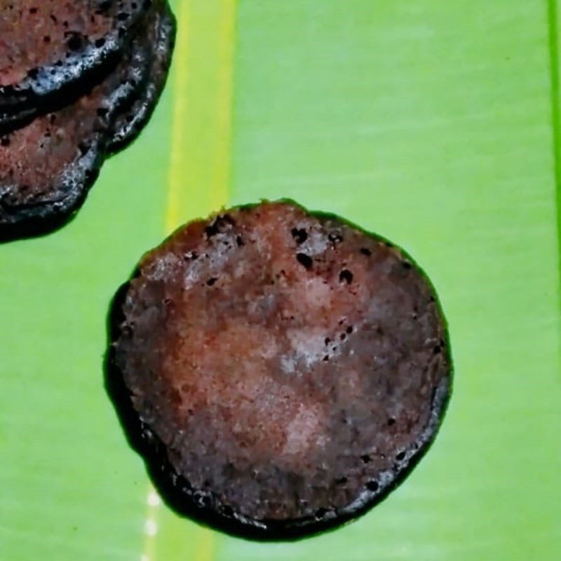 Step 4 Completing the fried cake Doraemon Oreo cake (recipe shared by users)