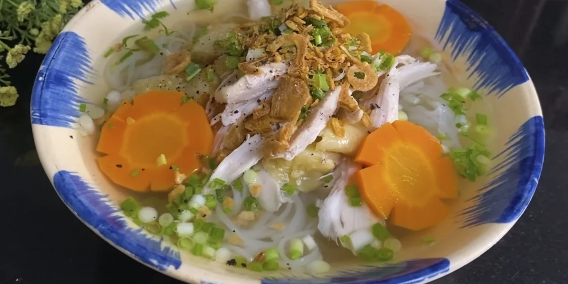 how to cook delicious simple chicken hu tieu nutritional complete 02245