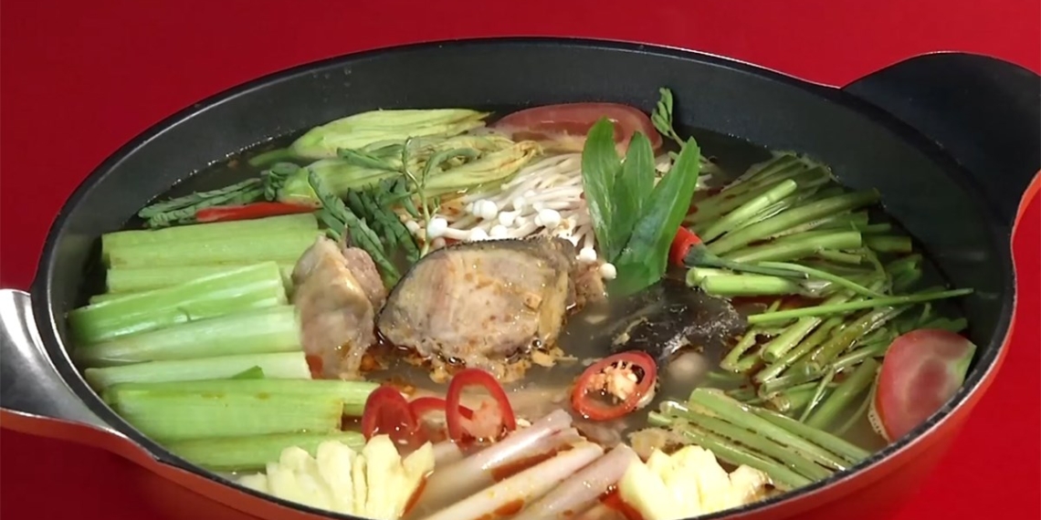 how to cook fish head soup with vegetables delicious rich attractive 11621