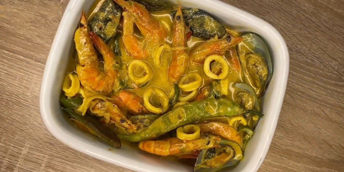 how to cook thai delicious seafood curry at home 07440