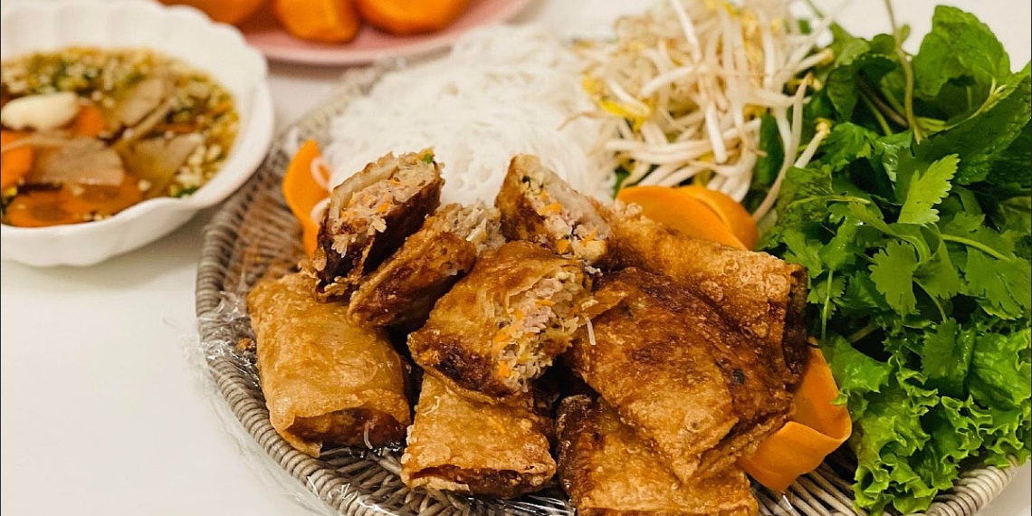 how to make bun nem crab spring rolls delicious crispy golden sweet 16372