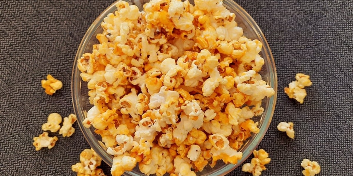 how to make caramel popcorn in a simple sweet crispy pot 09117