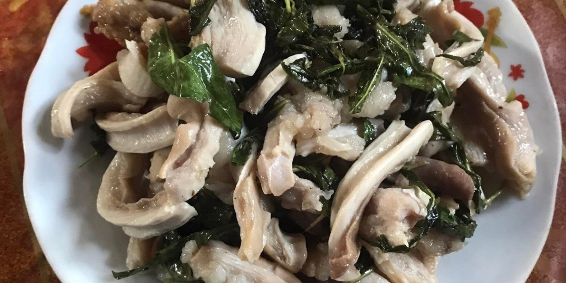 how to make crispy fried mung bean noodles with herbs delicious and appetizing 16857