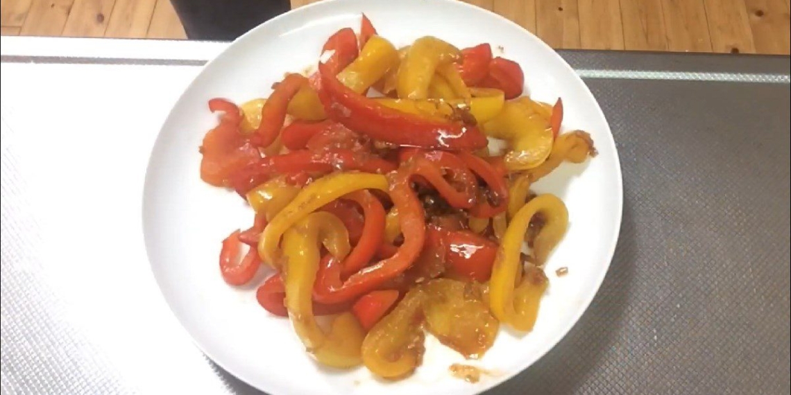 how to make delicious simple stir fried pepper 15444
