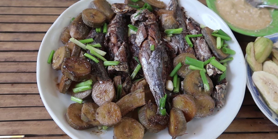 how to make dried fish with green banana delicious and tempting 12058