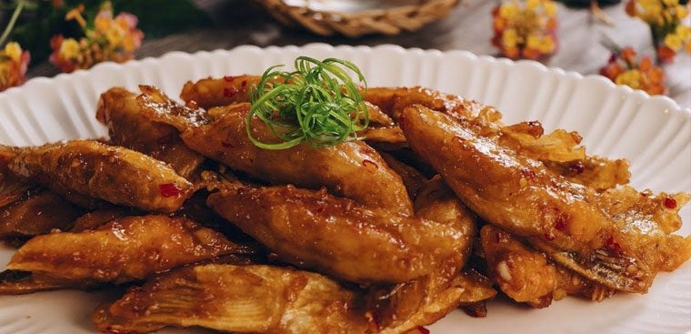how to make fried salmon with delicious savory dipping sauce 02567