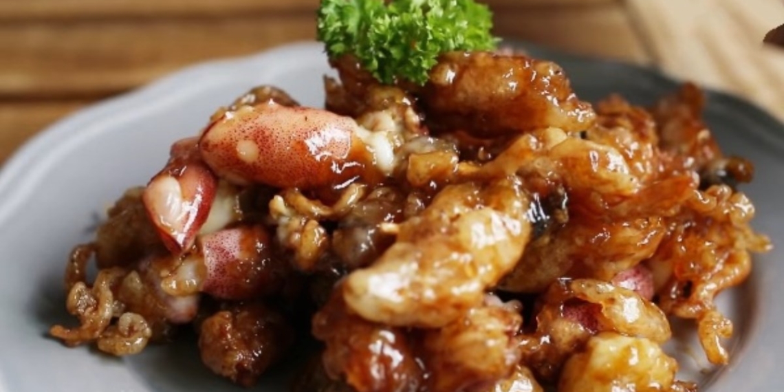 how to make fried squid with crispy batter and honey sauce very appealing 07320
