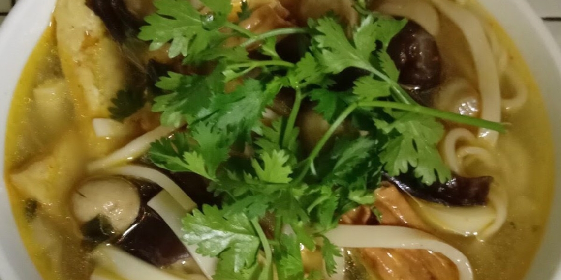 how to make hue banh canh noodle cake delicious and satisfying 12579