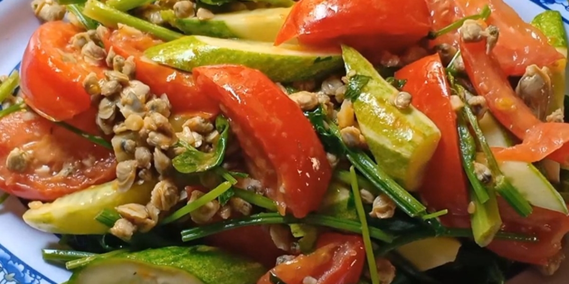 how to make squid stir fried with tomato and coconut rice 07745