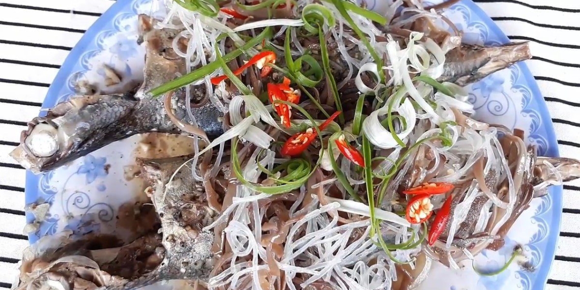 how to make steamed fish rolls with rice paper and squid 09145