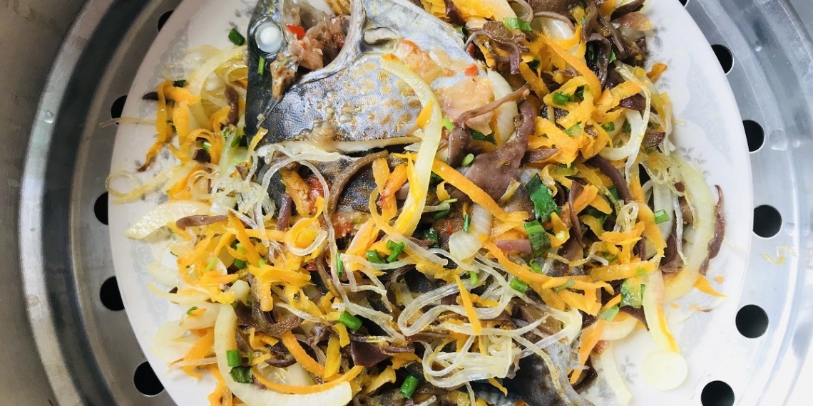 how to make steamed fish with mushroom delicious and attractive for meals 09922