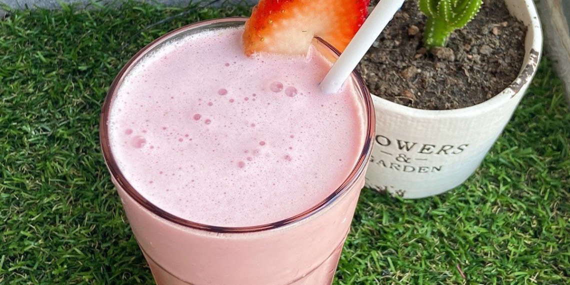 how to make strawberry milk smoothie delicious attractive recipe 14182