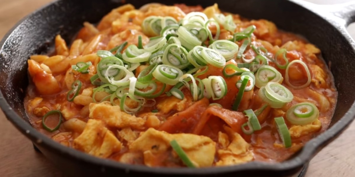 how to make udon noodles stir fried with tomato eggs 06872