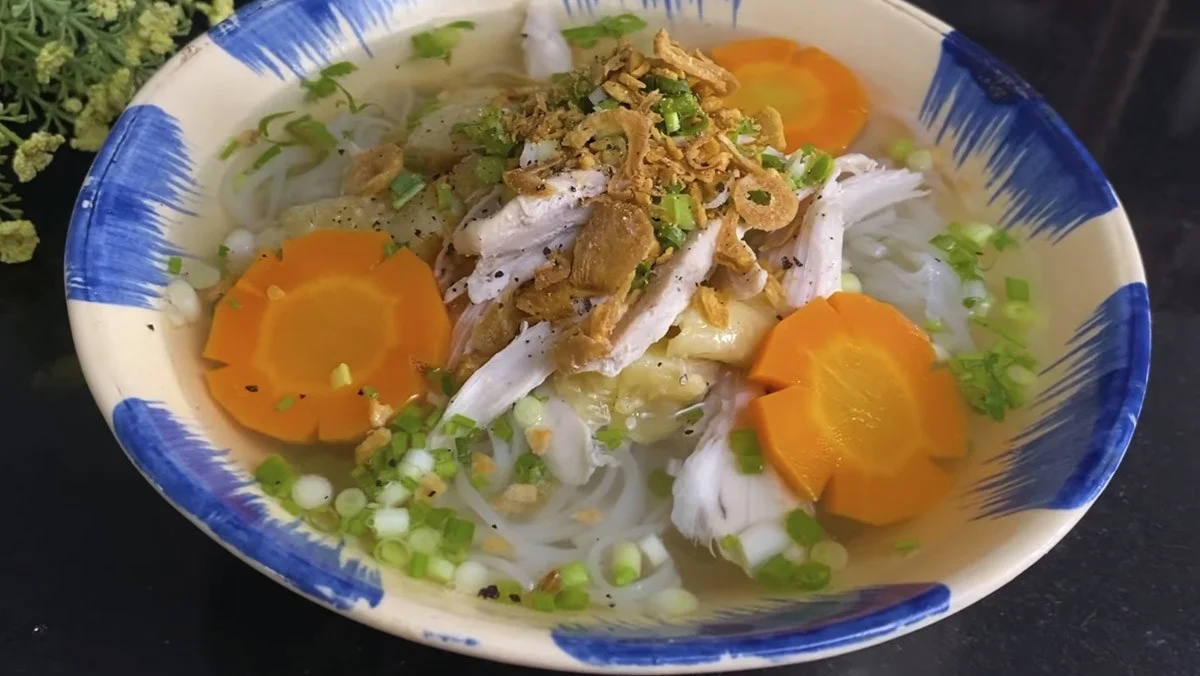 2 simple and delicious ways to cook chicken noodle soup for a family breakfast 2 Chicken Noodle Soup