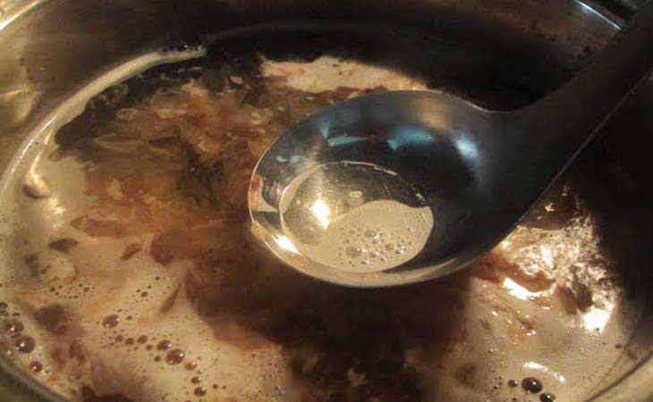 Step 2 Prepare the broth for Carp Hot Pot