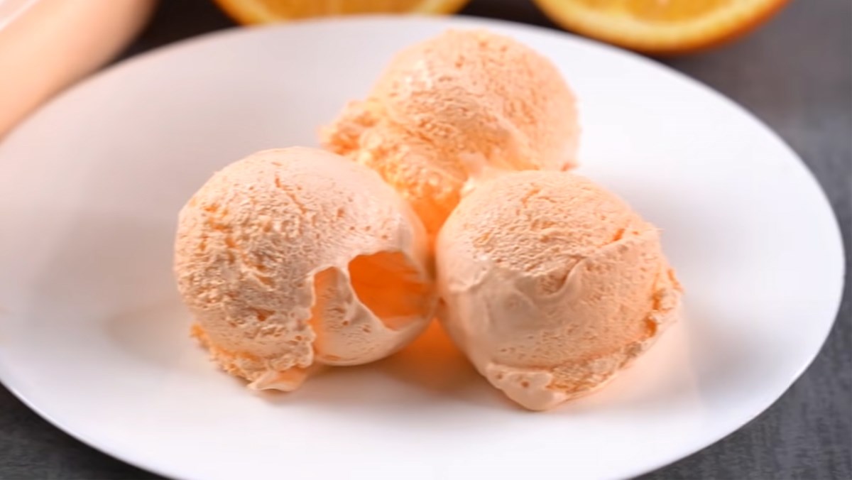 2 Simple Ways to Make Orange Ice Cream at Home Without an Ice Cream Maker for a Refreshing Summer 18 Milk Orange Ice Cream