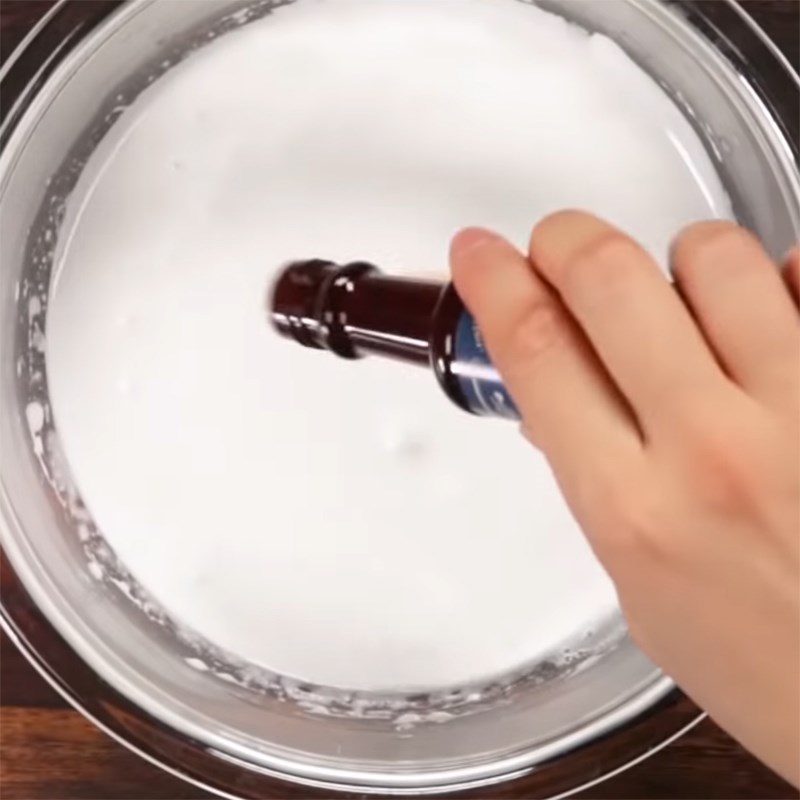 Step 2 Beat the candy mixture for chocolate-filled marshmallow candy