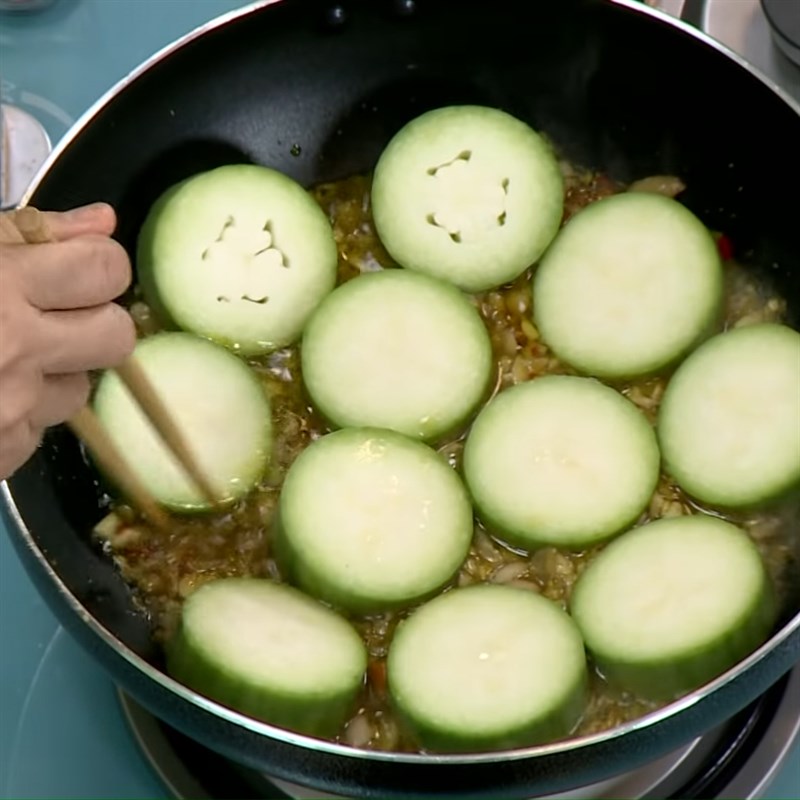 Step 3 Braise the Wax Gourd for Braised Wax Gourd with Soy Sauce
