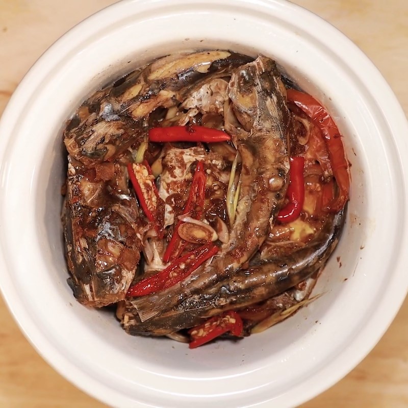 Step 3 Cooking fish Snakehead fish with galangal