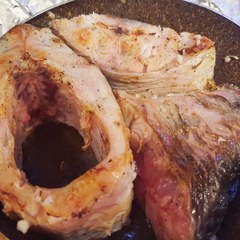 Step 3 Cook the fish for ginger and lemongrass carp