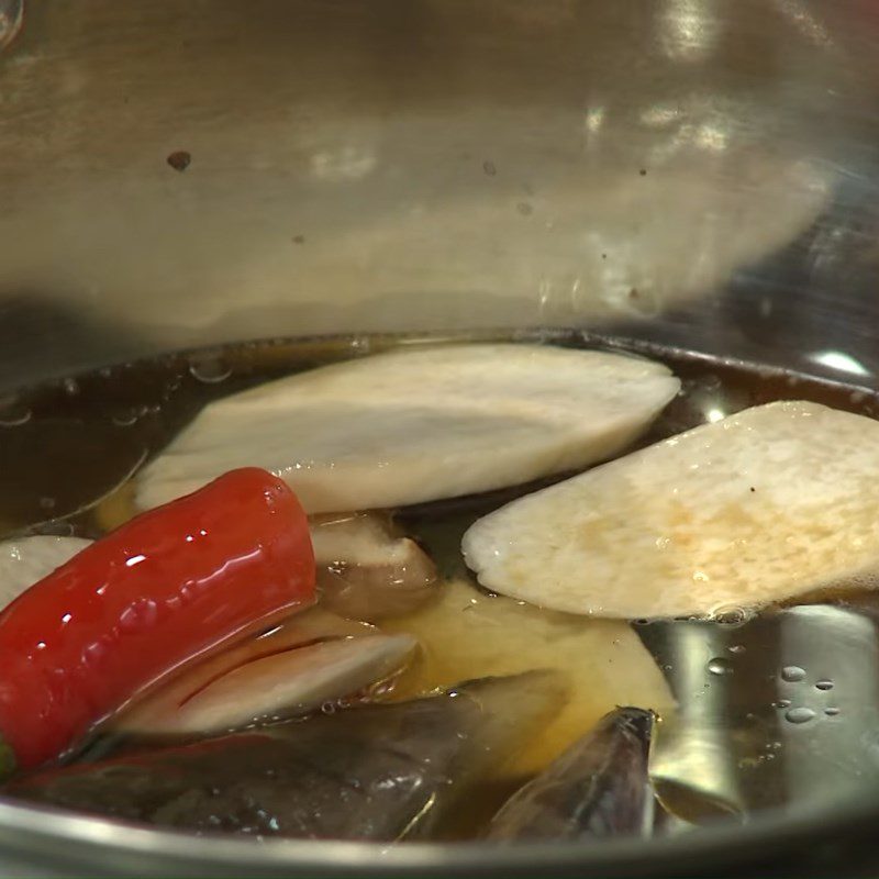 Step 3 Banana flower braised with galangal