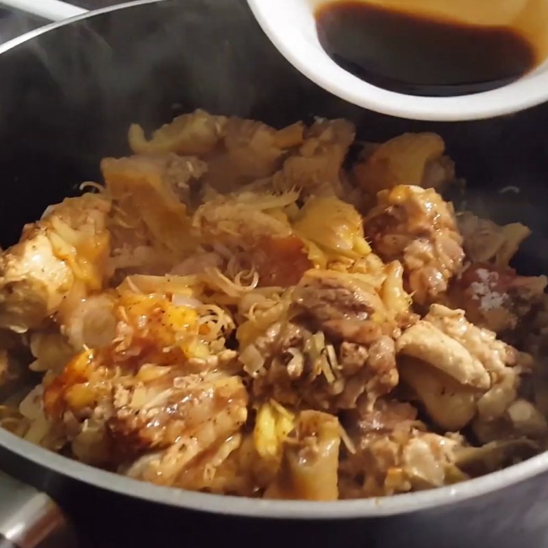 Step 4 Braised chicken with five spices