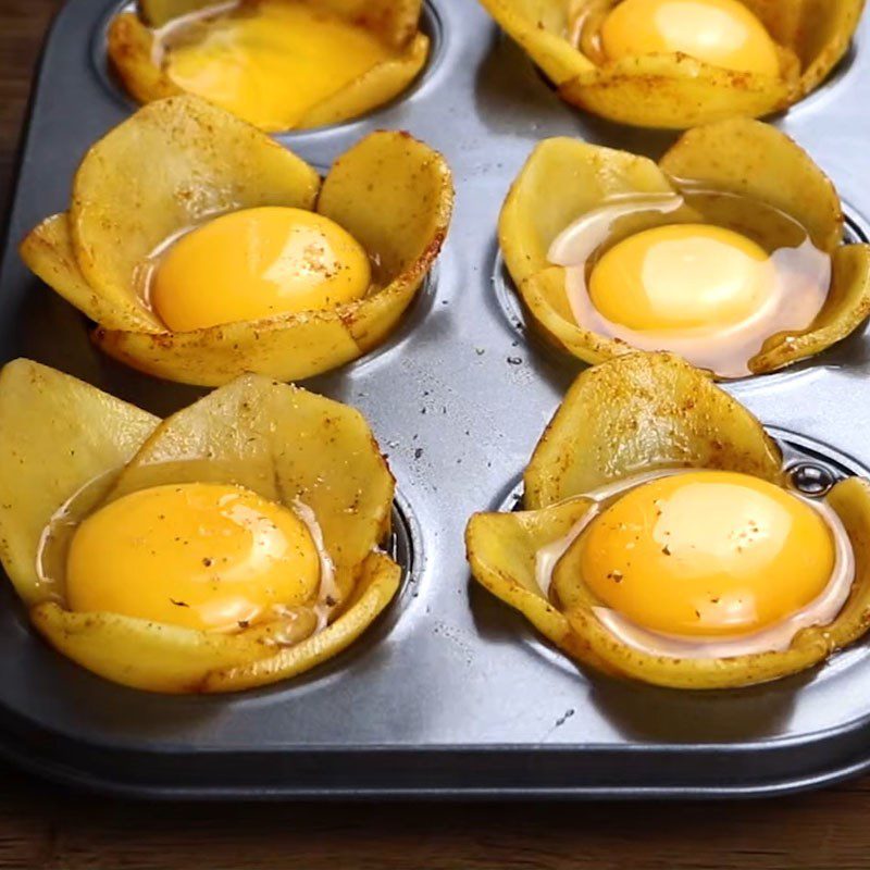 Step 3 Baked Potatoes Potato slices with egg