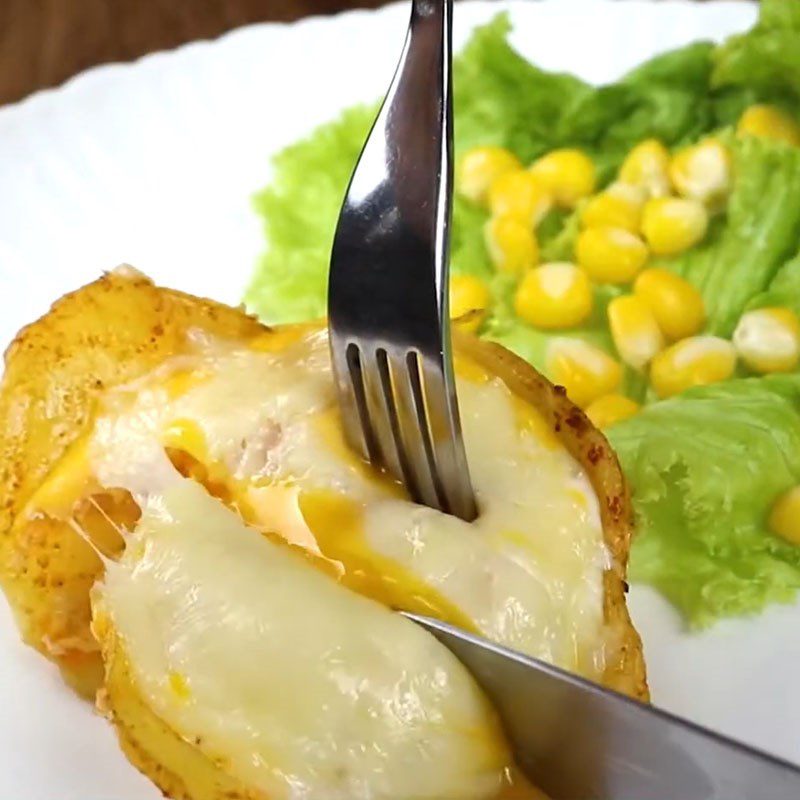Step 4 Final Product Baked Potato slices with egg