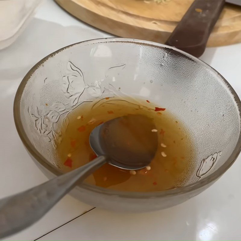 Step 3 Making dipping fish sauce for snails Snails steamed with lemongrass dipping in spicy fish sauce