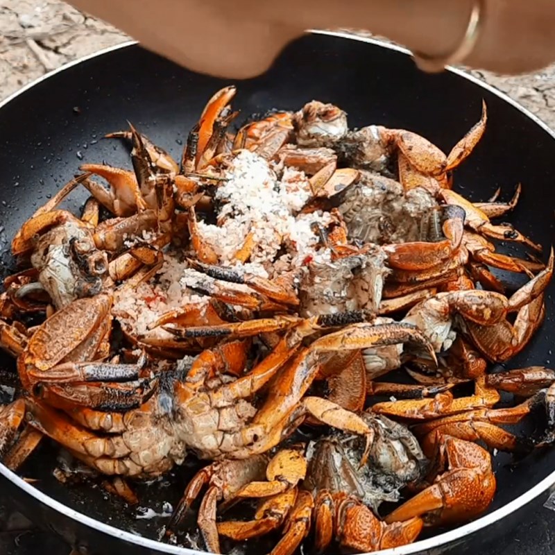 Step 4 Making Salt and Chili Fried Crab Salt and Chili Fried Crab