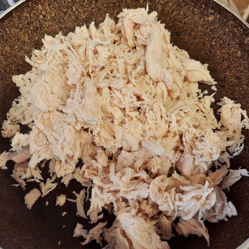 Step 3 Making shredded chicken Shredded chicken - ruốc