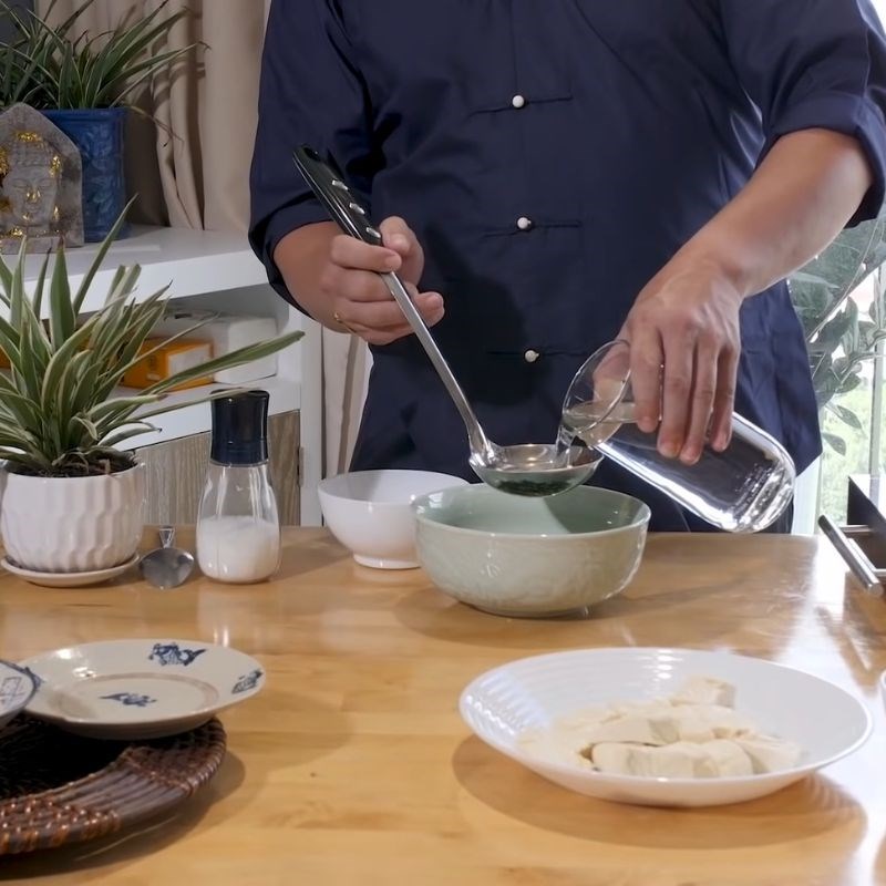 Step 4 Make the scallion water to soak the beans Bean porridge with salted tomatoes