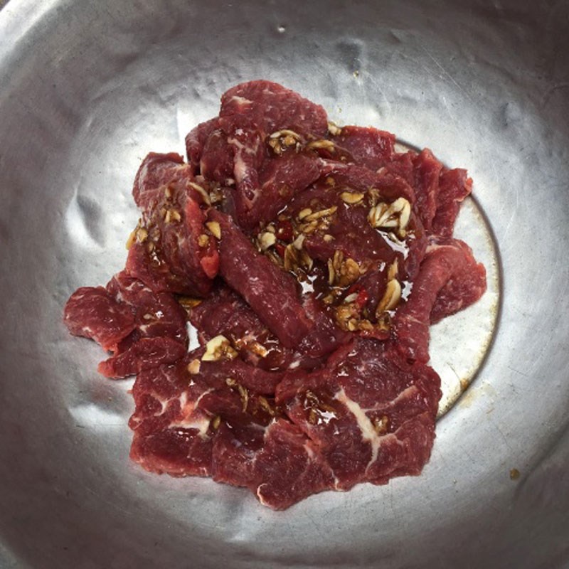 Step 2 Marinate the Beef for grilling Cu Chi