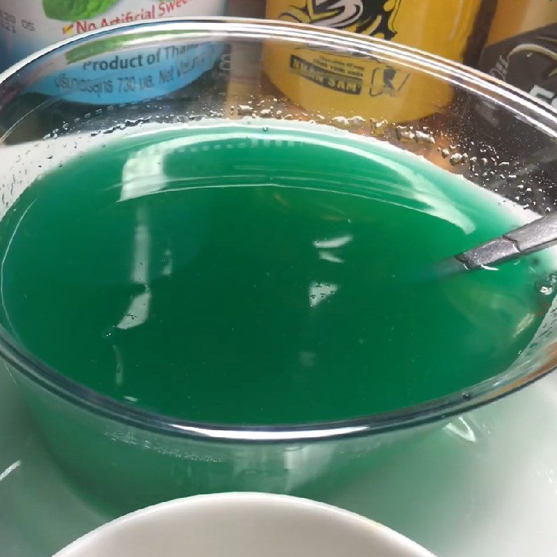 Step 1 Make the jelly powder mixture for bubble tea jelly