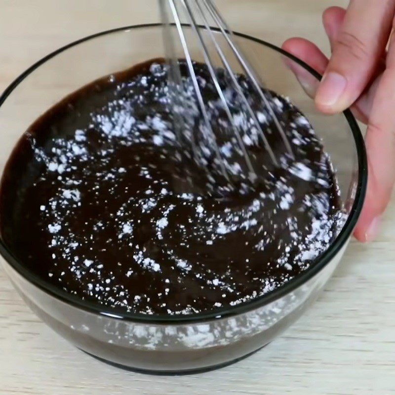 Step 3 Make the cookie shell mixture Oreo donuts with cream filling