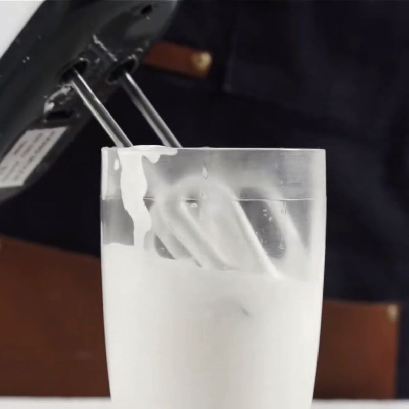 Step 2 Make cheese cream Peach Tea with Cheese Cream