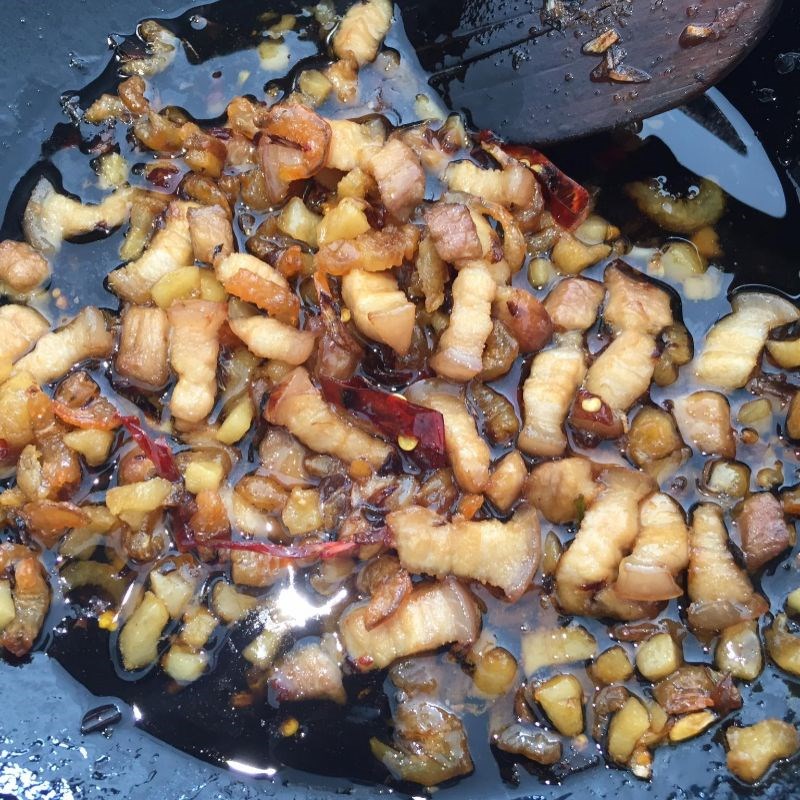 Step 3 Making kho quet with dried shrimp Kho quet with dried shrimp