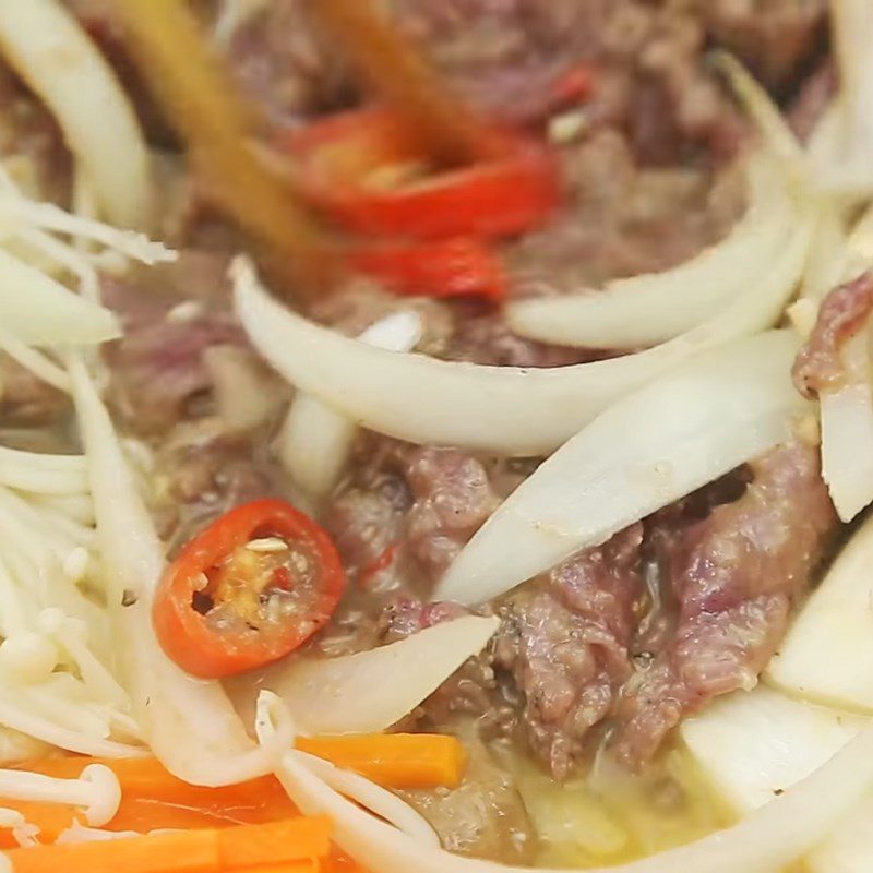 Step 3 Grilled hot pot Grilled beef with tamarind sauce