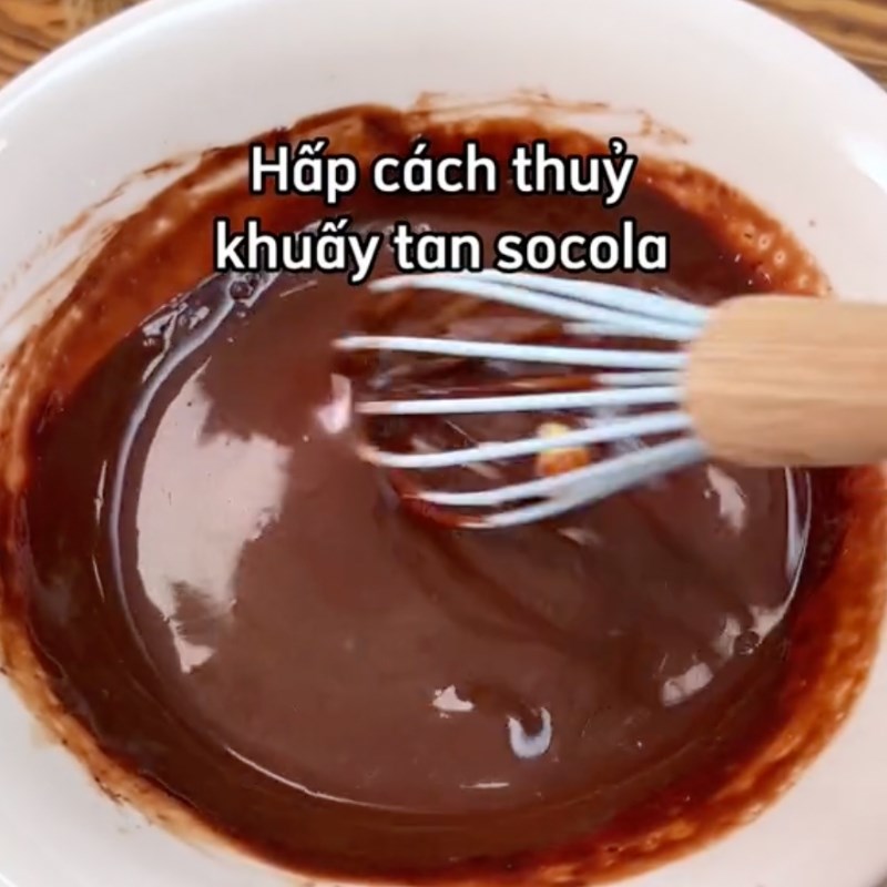 Step 4 Make the chocolate cream layer on top of chocolate Panna cotta (Recipe from the TikTok channel Cooking with TasteVN)