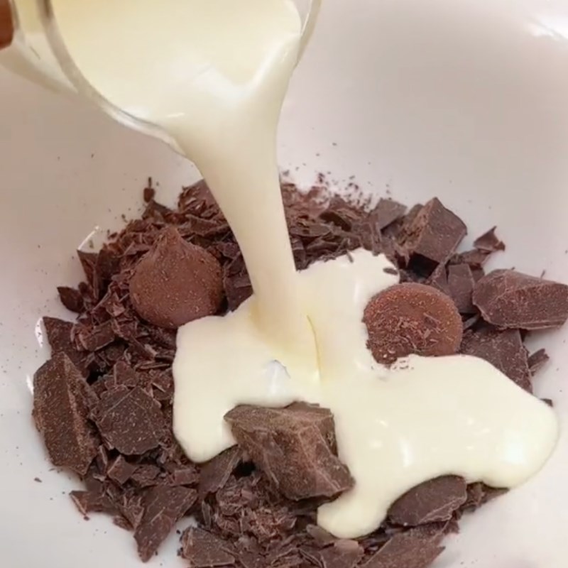 Step 4 Make the chocolate cream layer on top Panna cotta chocolate (Recipe from the TikTok channel Let's Cook with TasteVN)