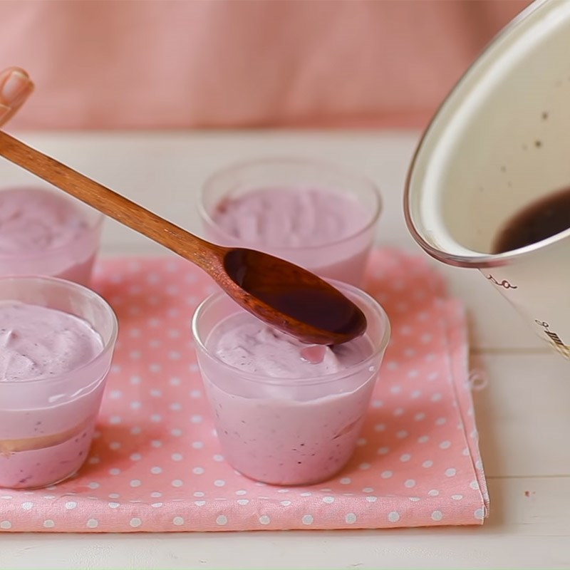 Step 6 Make mousse cake Blueberry yogurt mousse cake